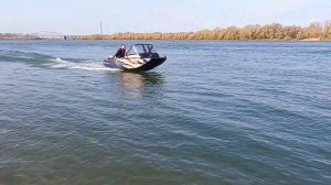 Лодка ПНД СМП БОТ модель 3500 в размере 4100.