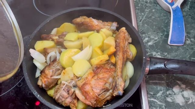 Жареная картошка с ягнёнком смотреть онлайн