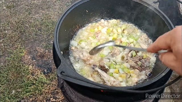 Дело было вечером, делать было нечего. Рагу в казане. смотреть онлайн