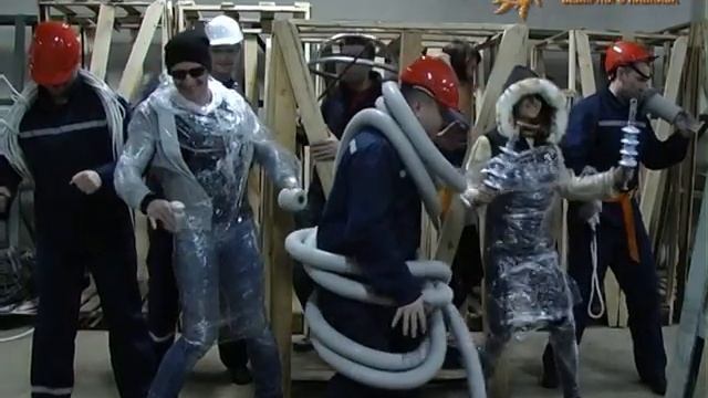 non-core assets MRSK feat. Lady GaGa bad romance смотреть онлайн