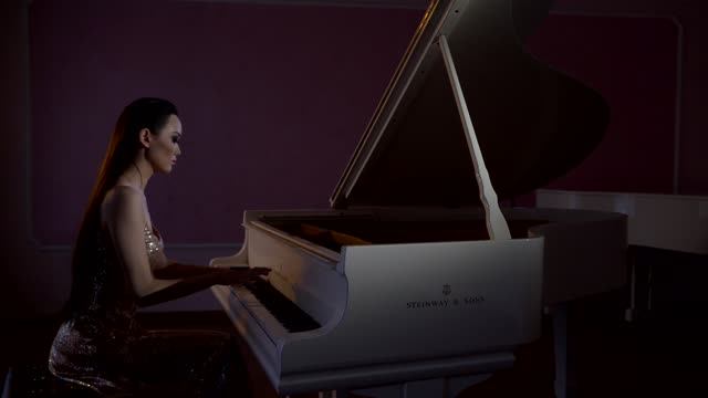 VIKI LEE / ВИКИ ЛИ - Этюд-картина соч.39, N.5 - СЕРГЕЙ РАХМАНИНОВ