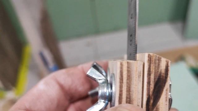Упор для линейки для серийной разметки плитки смотреть онлайн