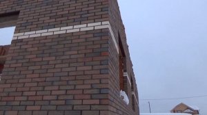 Одноэтажный каменный дом. Кладка в баварском стиле кирпичного одноэтажного дома. Кирпич Аринберг.