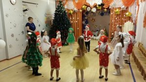 Елена Фищукова. хоровод Зелёная красавица. дети 5 лет.mp4