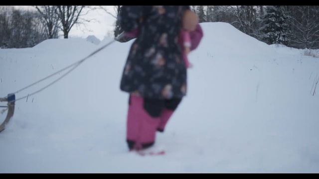 A SNOWY DAY - Fujifilm X-T4 , 16mm f/2.8 R WR and 35mm f/1.4 b-roll footage! смотреть онлайн