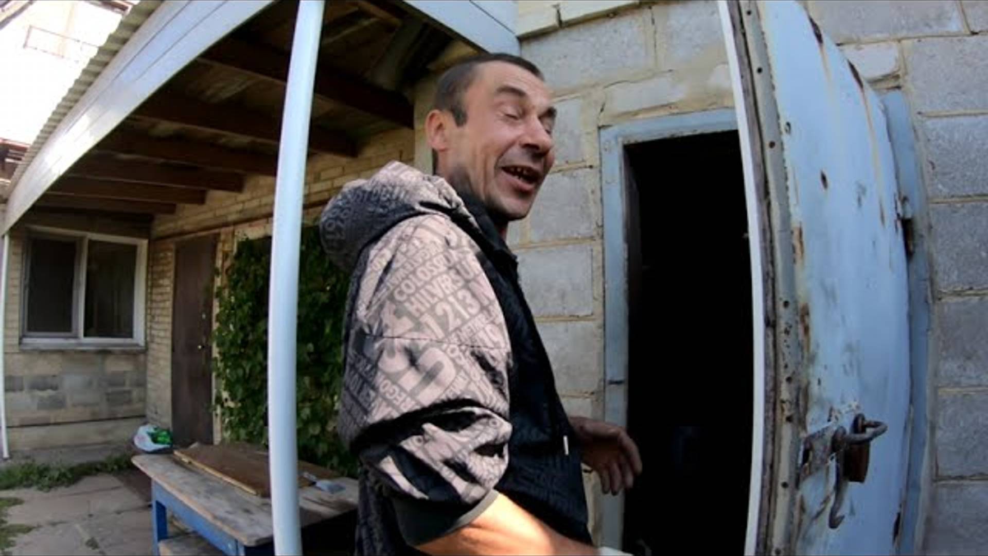 Со всей семьей копаем картошку / картофель для всей семьи. Домашнее видео архив смотреть онлайн