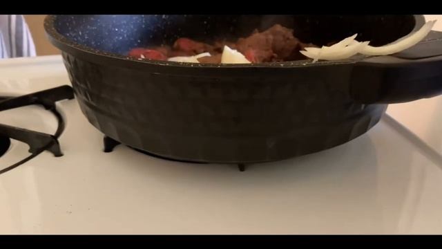 Delicious meat with pasta #1. Вкусное мясо с макаронами №1 смотреть онлайн