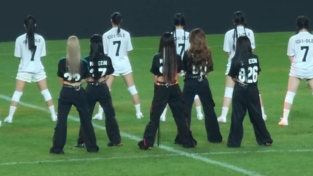 (G)I-DLE 'MY BAG' & 'TOMBOY' @Coupang Play Series Matchday 1 (27.07.2023) #FanCam смотреть онлайн