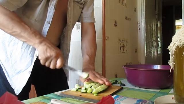 Весенний салат "Вкуснятский" (простой). смотреть онлайн