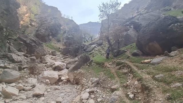 Babak's Help To Atabek: A Wonderful Brotherhood And Crossing The River