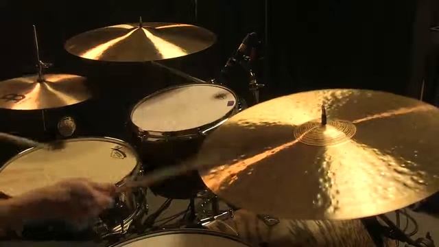 Paiste Signature Traditionals Light Ride Cymbal 22" 2519 grams смотреть онлайн