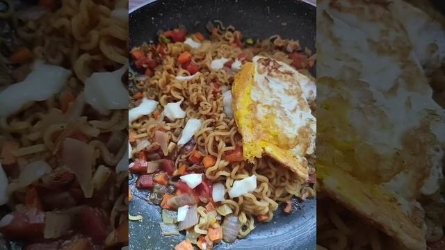 Ramen and egg with cheese🍜🥚🧀 смотреть онлайн