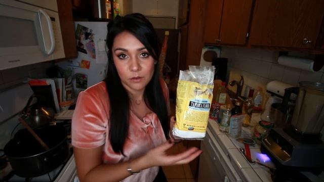 VEGAN FONDUE?! Does it Work?!?! (via EdgyVeg recipe) | Tasty Tuesday смотреть онлайн