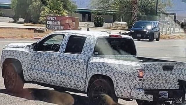 2021 Nissan Frontier spotted again in the city смотреть онлайн