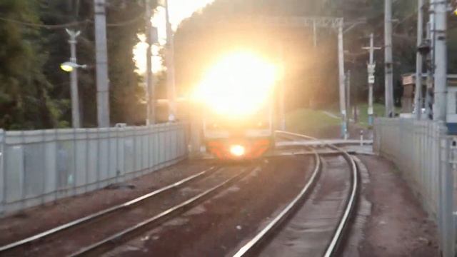 Электропоезд ЭД4М-0211 платформа Переделкино смотреть онлайн