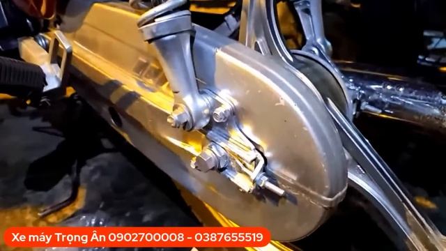 Thấy giá rẻ tôi nhập xe máy về nhiều quá. Giờ xả bớt từ huề tới lỗ lấy tiền tươi làm vốn kinh doanh смотреть онлайн