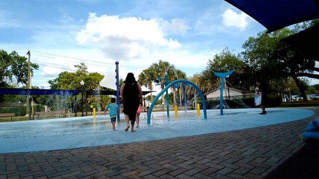 WaterPlay at Zephyr Park Zephyrhills Fl 2 смотреть онлайн