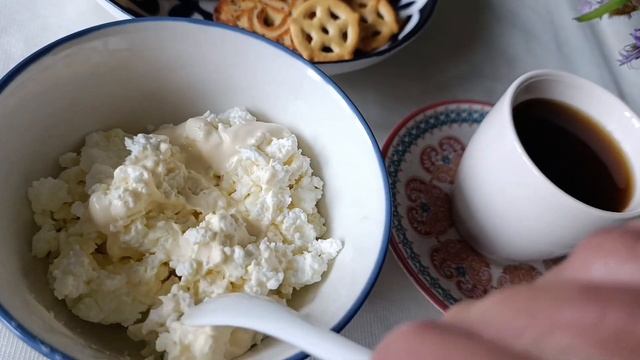Зашла в ГалаМарт,после завтрака. смотреть онлайн