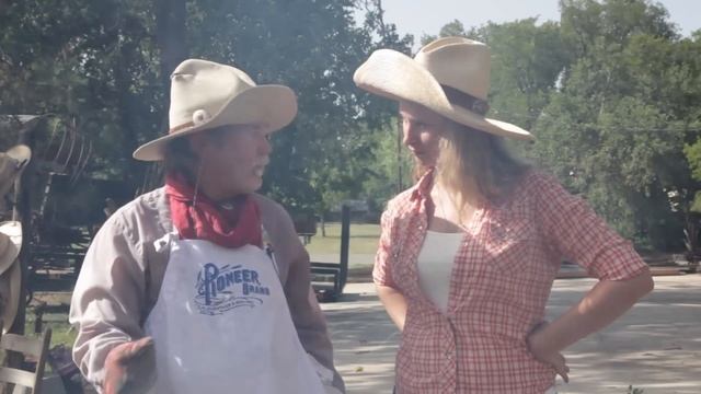 Frito Chili Pie | Hilah's Texas Kitchen смотреть онлайн