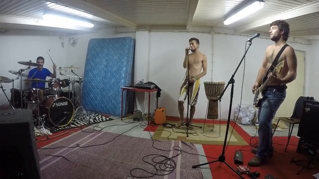 The cousins - Kick Out The Jams cover (rehearsal). смотреть онлайн