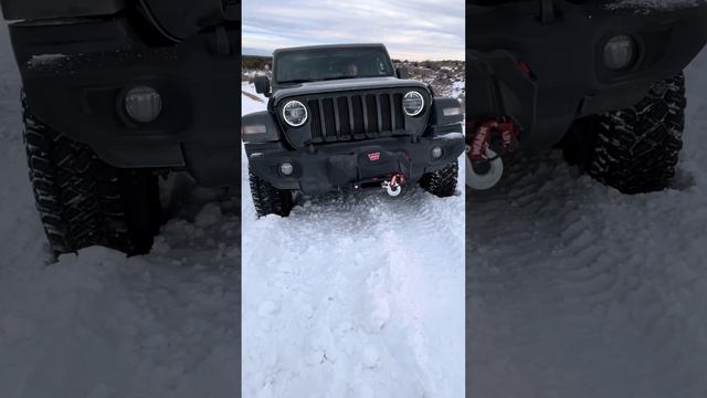 Brake Lock Differential (BLD) Demonstration - Jeep смотреть онлайн