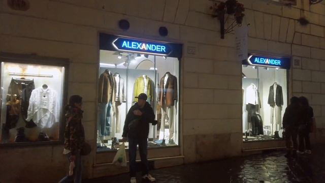 Why Christmas Shopping in Rome is Worth the Trip смотреть онлайн