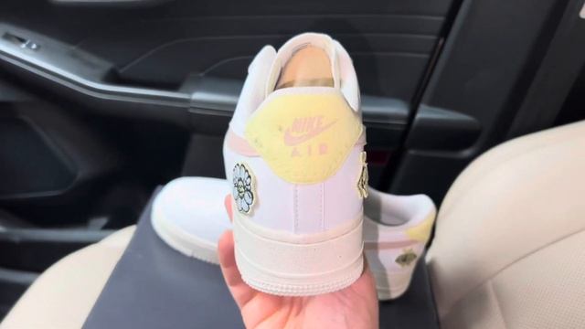 Nike Air Force 1 07 SE Next Nature Pink Flower Womens shoes смотреть онлайн