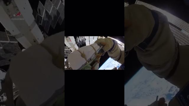 Сделал небольшие нарезки работы с красивым видом наших космонавтов #science #space #spacefacts #lif смотреть онлайн
