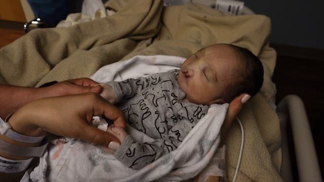 Mommy Singing to Lincoln Song passing away смотреть онлайн