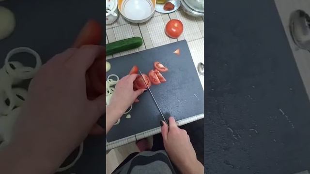 Домашняя шаурма - это не вредно, поэтому я добавила жареную картошку 🙃 смотреть онлайн