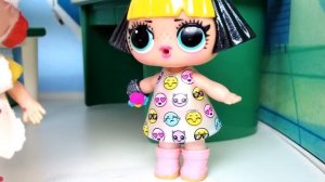 КОРОЛЕВСКИЕ ПРИКЛЮЧЕНИЯ В ЛОЛ ТАУНЕ🤣😱🤣 Куклы ЛОЛ сюрприз куклы мультики Даринелка