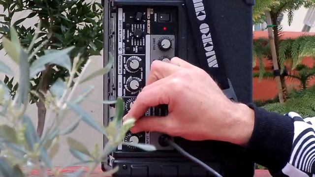 My Didgeridoo on the new Micro Cube Rx. смотреть онлайн