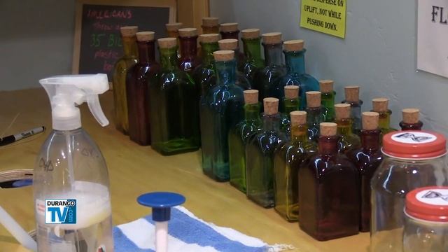Business Offers Refills to Reduce Plastic смотреть онлайн