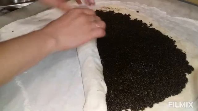 Штрудель з маком і горіхами.Strudel With Poppy Seeds And  Nuts.