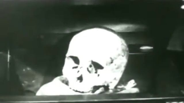 Queen ft. David Bowie - Under Pressure Official Music Video смотреть онлайн