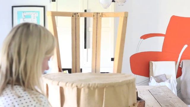 How to Upholster a Nursery Chair (Part 3) Adding Hessian смотреть онлайн
