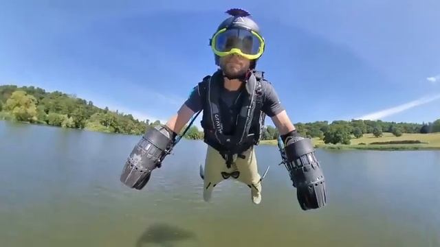 Полёт над водой смотреть онлайн
