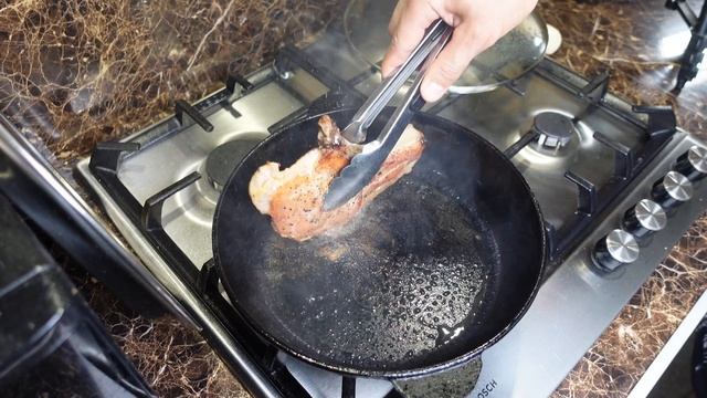 Жарю свиную корейку на кости! простой и вкусный рецепт смотреть онлайн