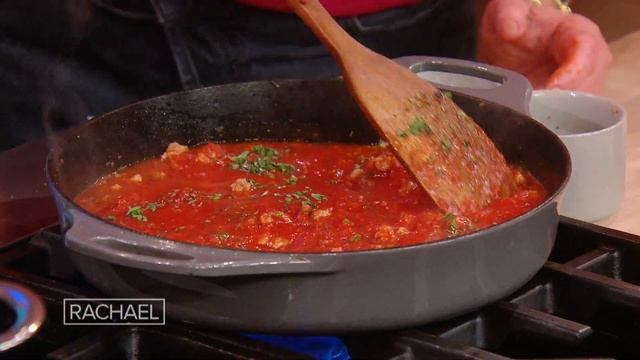 Shortcut Lasagna Made With Ravioli смотреть онлайн