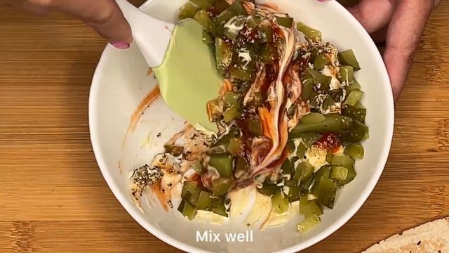 Tortilla burger! The secret is in the sauce! смотреть онлайн