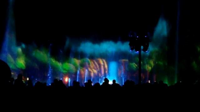 World of Color- Fantasia 2000 and Pocahontas segment смотреть онлайн