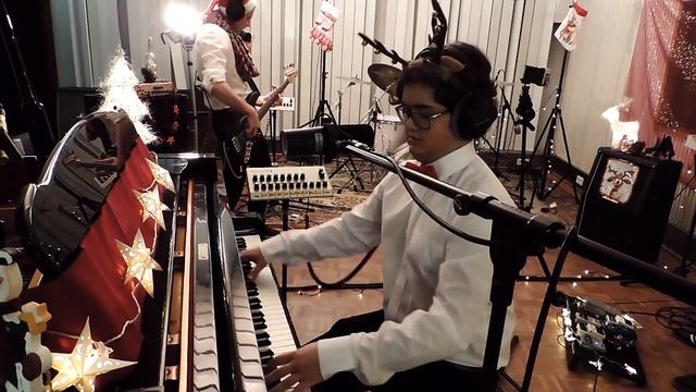 RUN, RUN, RUDOLPH - Darian & The Rolling Santas смотреть онлайн