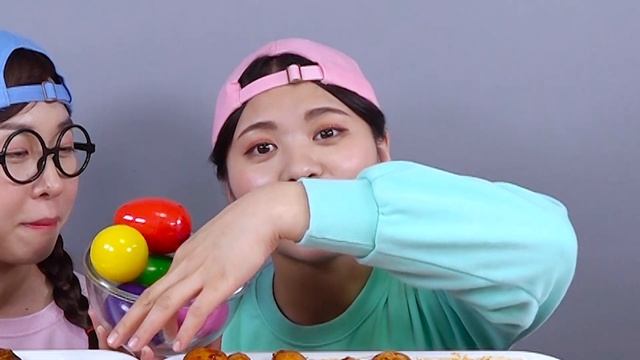 Comida Picante Fideos Negros Fuego Mukbang DONA смотреть онлайн