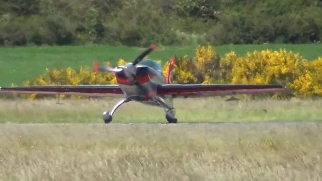 Extra EA-300 F-HDPP taxi & takeoff at Millau-Larzac [LFCM] смотреть онлайн