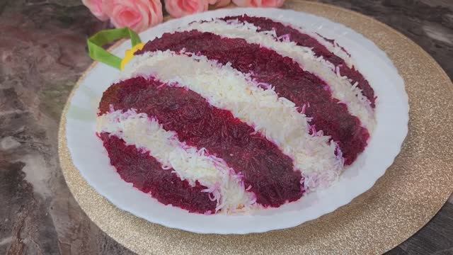 Все АХНУТ, увидев этот салат! МОЙ ХОДОВОЙ САЛАТ! ПРАЗДНИЧНЫЙ САЛАТ "ЁЛОЧНАЯ ИГРУШКА" смотреть онлайн