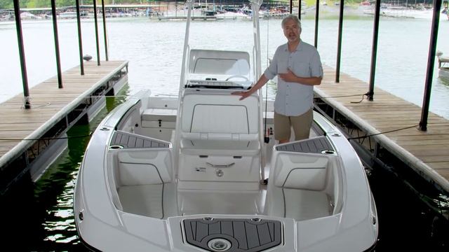 Présentation du bateau à hydrojet 210 FSH à console centrale de Yamaha смотреть онлайн