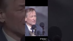 Хватит нам болеть за чужую шею
