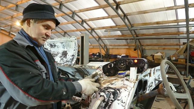 «Бугатти» 50 лет без движения! Первый Запуск! смотреть онлайн