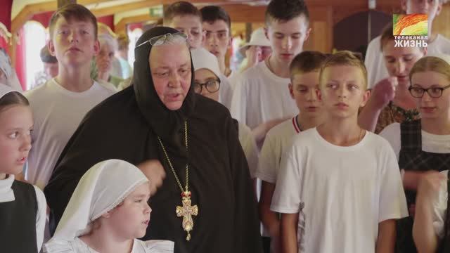 ДЕТСКИЙ ХОР В ХРАМЕ. Богородицкий Житенный монастырь в г. Осташков смотреть онлайн