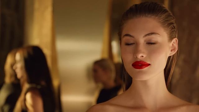 Estee Lauder - Pure Color Desire Rouge Excess Lipstick смотреть онлайн